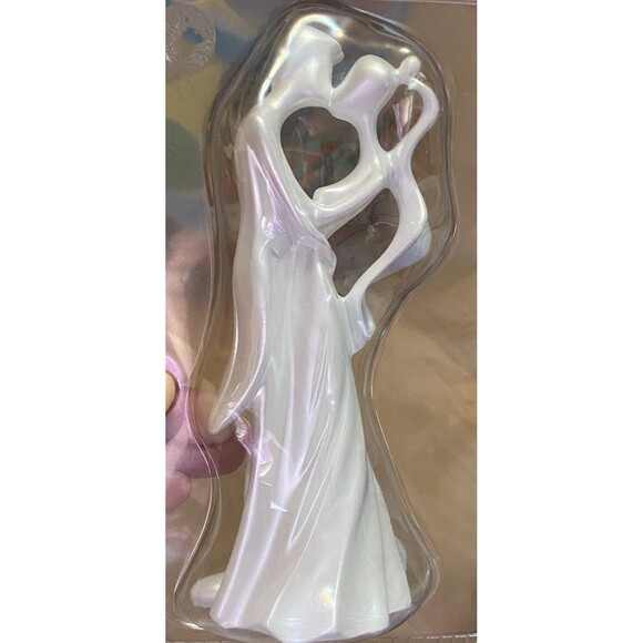 Wilton Cake Topper 6.25"- First Kiss Wedding Shimmer White  NIB Bride Groom - Picture 1 of 16